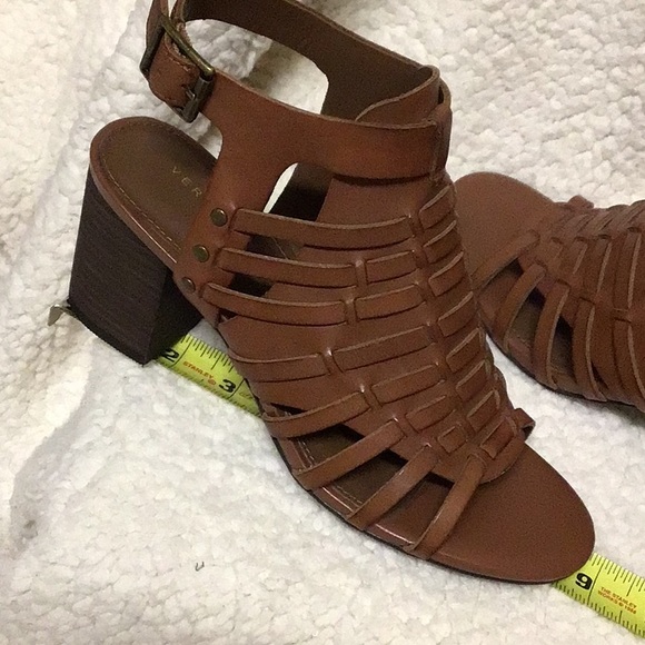 VERY VOLATILE STRAPPY,CHUNKY HEEL LEATHER CARMEL SHOES SZ 6 - Picture 7 of 7
